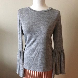🌷NWT Banana Republic bell sleeve top🌷